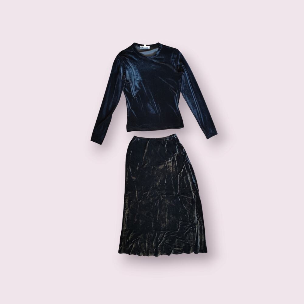 Hairston Roberson Ropa Women's Black Velvet‎ Long Sleeve and Maxi Skirt Medium